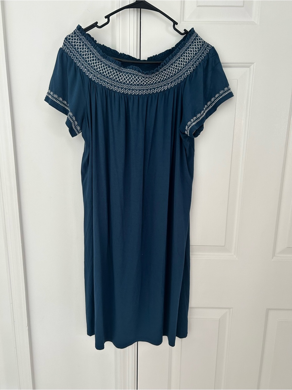 Ann Taylor Teal Off-Shoulder Midi Dress with White Embroidery